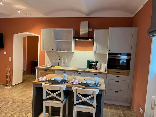 Luxury 1 Bed-room Flat 65m2 Apartment *